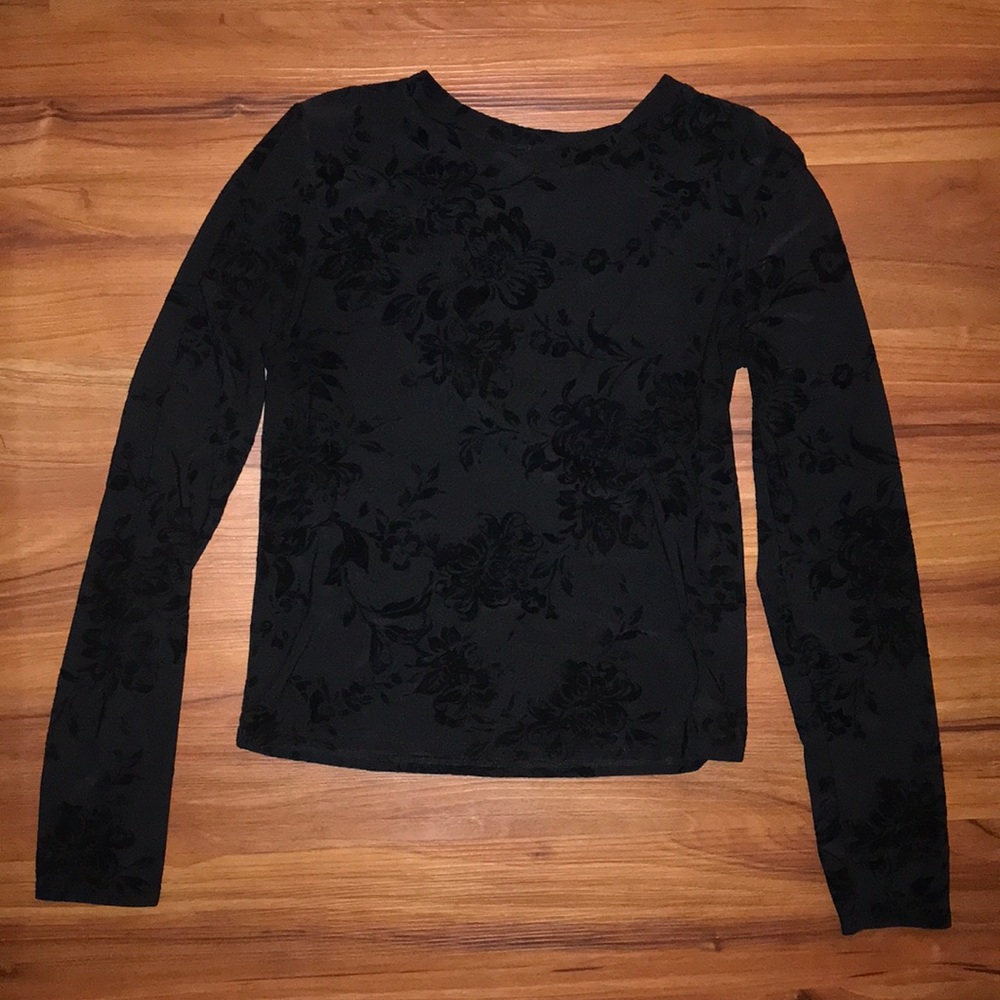 SOLD! ❤️ Forever21 Black Velvet Floral Shirt
